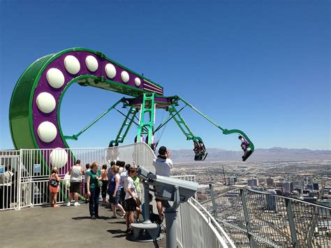 Stratosphere - Yoğun atmosferik sesler ile derinlik hissini birleştiren bir eser